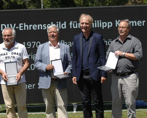 Ehrenschild des Deutschen Leichtathletik-Verbandes für Philipp Krämer und Rolf Bader