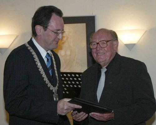 Hans Motzenbäcker ist Ehrenbürger von Brühl