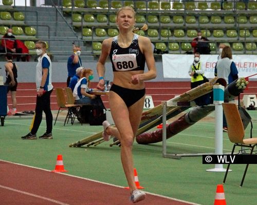 Jolanda Kallabis knackt deutsche U18-Hallen-Bestleistung