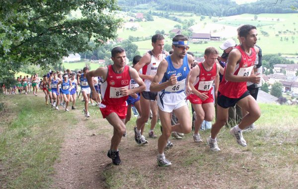 Unbeschreibliche Stimmung an der Strecke und in der Schwarzwaldhalle /<br>Großes Lob von allen Seiten für den TV Unterharmersbach