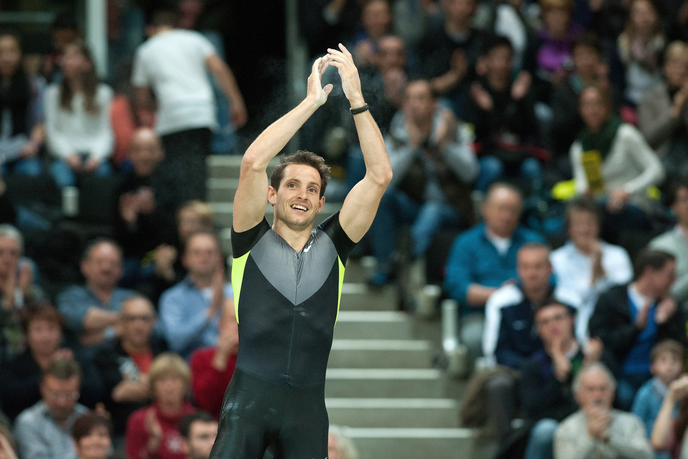 Stabhochsprungspektakel mit Lavillenie und Holzdeppe 