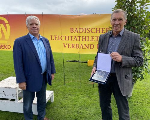 DLV-Ehrenschild für Ottmar Heiler 