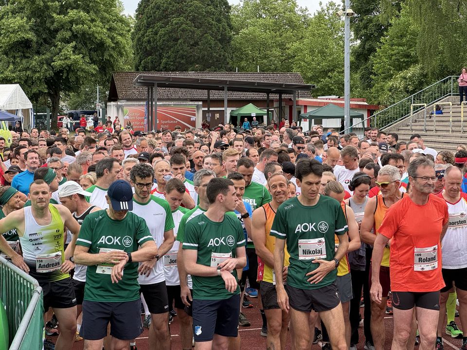 1. AOK Firmenlauf Bühl: Knapp 700 Laufbegeisterte bei Premiere am Start