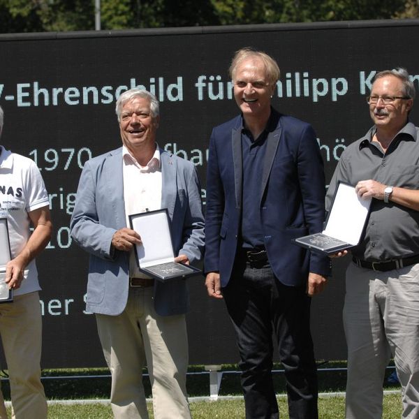 Ehrenschild des Deutschen Leichtathletik-Verbandes für Philipp Krämer und Rolf Bader