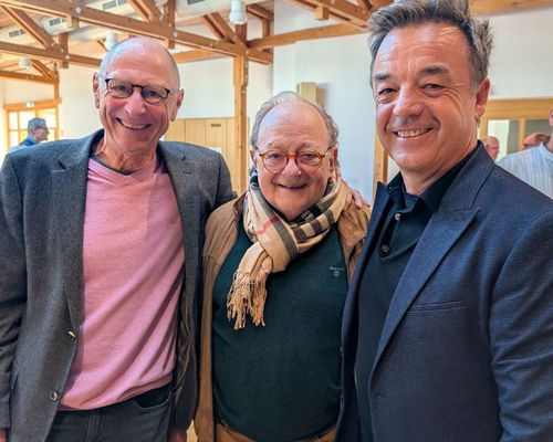 v.l.n.r.: Michael Schlicksupp (BLV-Präsident), Dieter Roth und sein Sohn Prof. Dr. Ralf Roth beim BLV-Verbandstag am 18.10.2025 in Salem