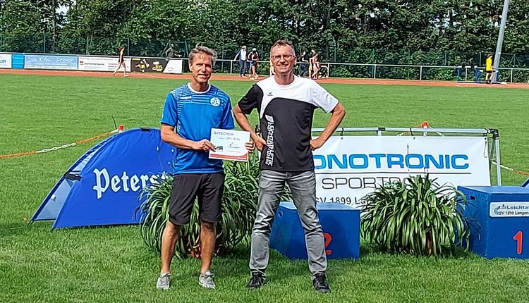 „Track-Scheck“ für Stuttgarter Kickers