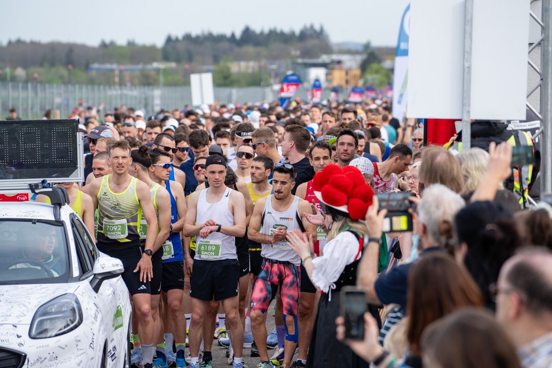 Rund 13.000 Läufer:innen aus 90 Nationen beim MEIN FREIBURG MARATHON 2024