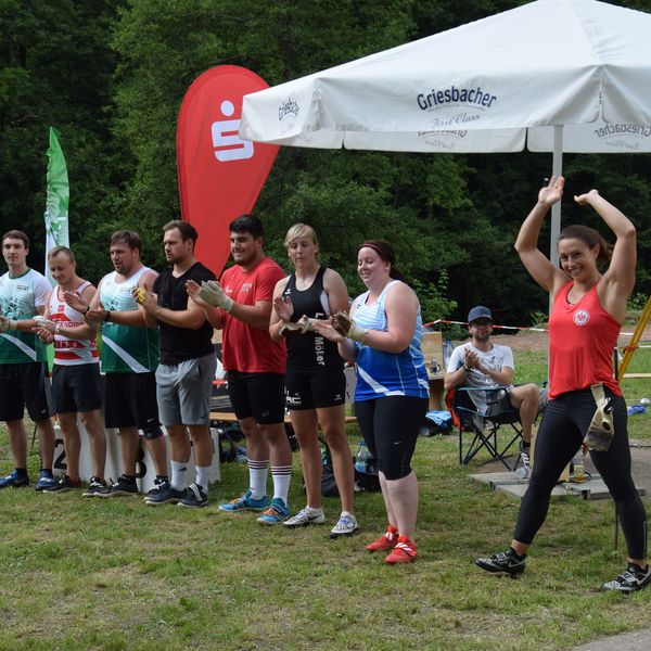 Hammerwurf-Festival in Langenbrand: Katrin Klaas Königin im Ring