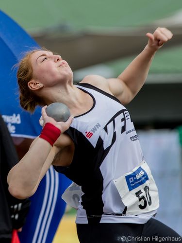 Alina Kenzel holt U20 WM-Gold