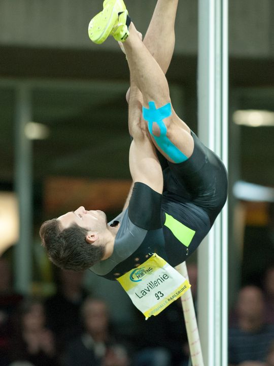 Stabhochsprungspektakel mit Lavillenie und Holzdeppe 