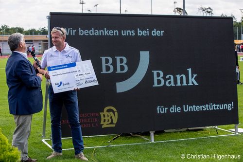 BBBank spendet 15.000 Euro zur Förderung der Leichtathletik