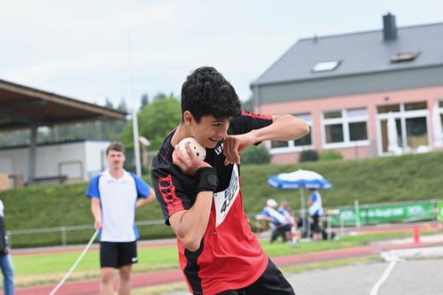 Kerem Demez (LV Biet)