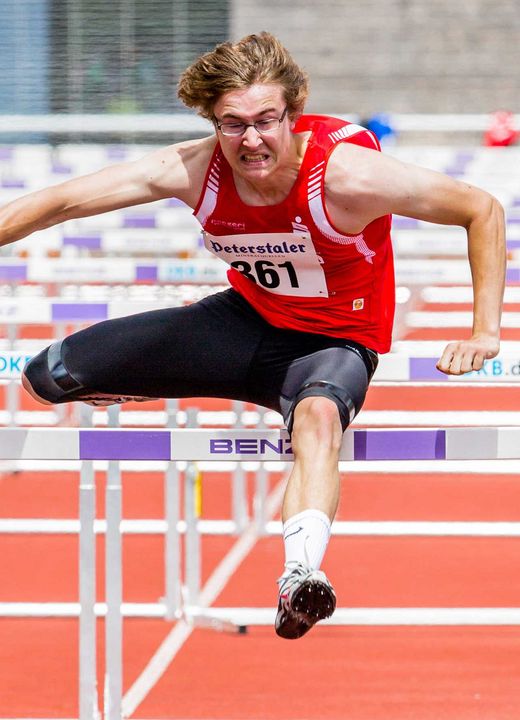Julian Howard erneut über 8 Meter / Doppelsieg für Hanna Hoss