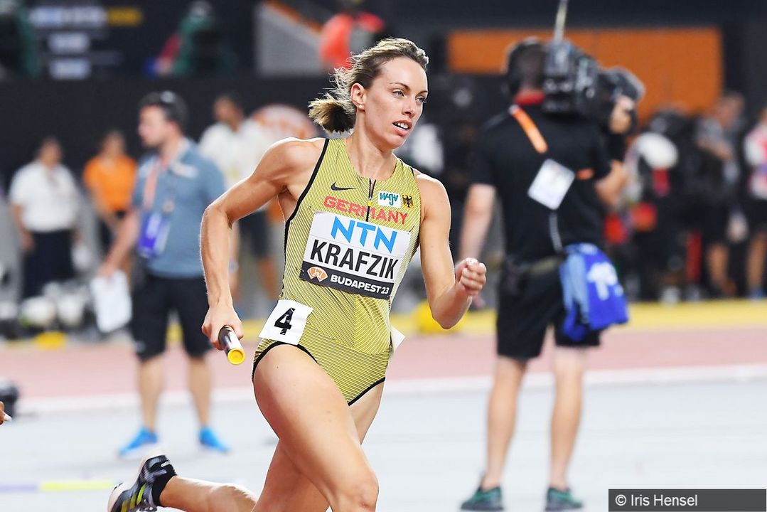 WM Tag 8 | Yemisi Ogunleye im Kugelstoß-Finale bei ihrer ersten WM und Carolina Krafzik in der 4x400 Meter Staffel