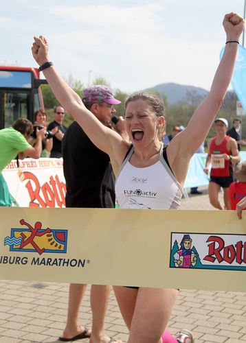 Christine Schleifer gewinnt zum dritten Mal den Halbmarathon