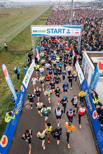 Rund 10.000 Läuferinnen und Läufer aus 87 Nationen beim MEIN FREIBURG MARATHON 2022
