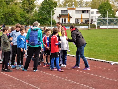 VR-Talentiade in Schwetzingen begeistert Viertklässler für die Leichtathletik