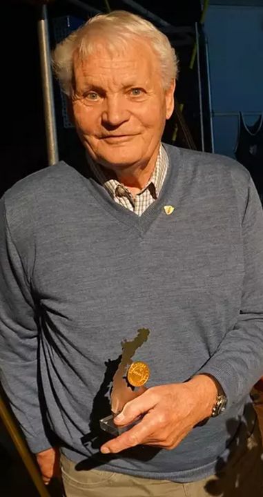 Nachruf Hans Hasenfratz