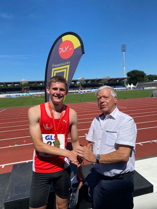 BLV-Präsident gratuliert Maximilian Köhler zu U20-DM-Titel