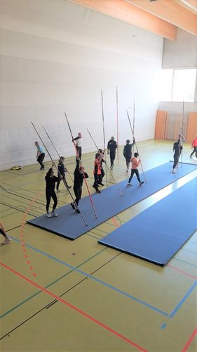 Erfolgreiche Stabhochsprung-Fortbildung in Konstanz