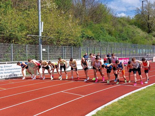 "Auf die Plätze...": Start zum 5.000 Meter-Lauf der Männer