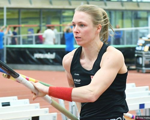 Anjuli Knäsche stellt Hallen-Bestleistung ein