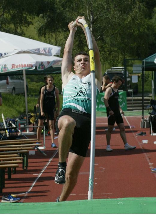 Einige persönliche Bestleistungen für Springer und Kugelstoßer beim Weisenbacher Meeting