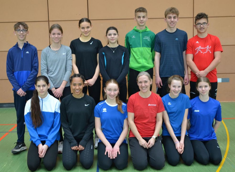 30 Trainer bei Hürdenlauf- und Sprintfortbildung in Engen