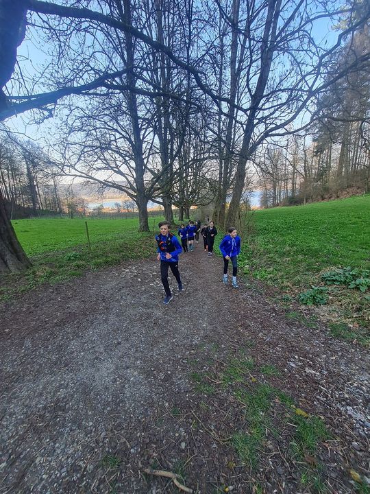 Erfolgreiches Trailrunning-Schnuppertraining mit Weltmeister Benedikt Hoffmann