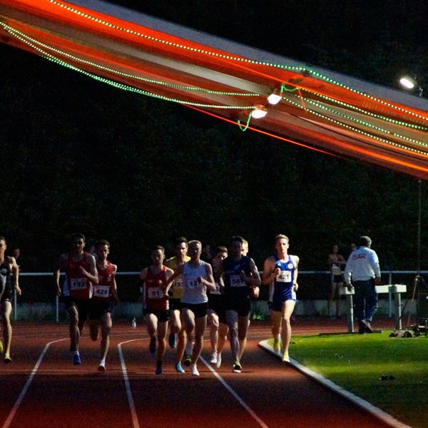 Lange Laufnacht: Schnelle Zeiten in Karlsruhe