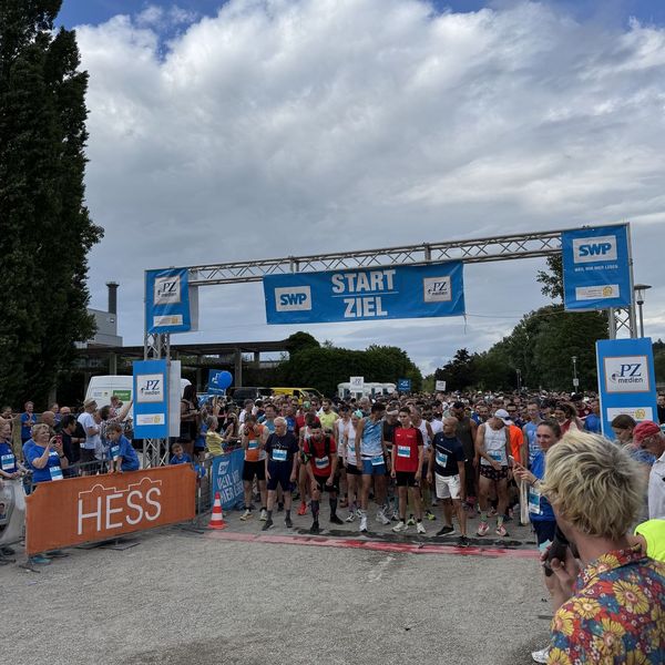 SWP CityLauf Pforzheim 2025: Sport, Stimmung und Sonne pur im Enzauenpark