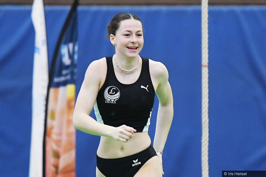 Anjuli Knäsche stellt Hallen-Bestleistung ein