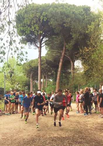 Kaderläufer trainieren unter der Sonne Italiens