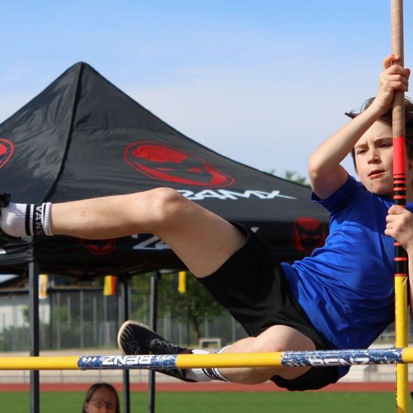 Hohe Sprünge beim BW Stabi-Cup 2026 in Engen - Tolle Stimmung beim Finale