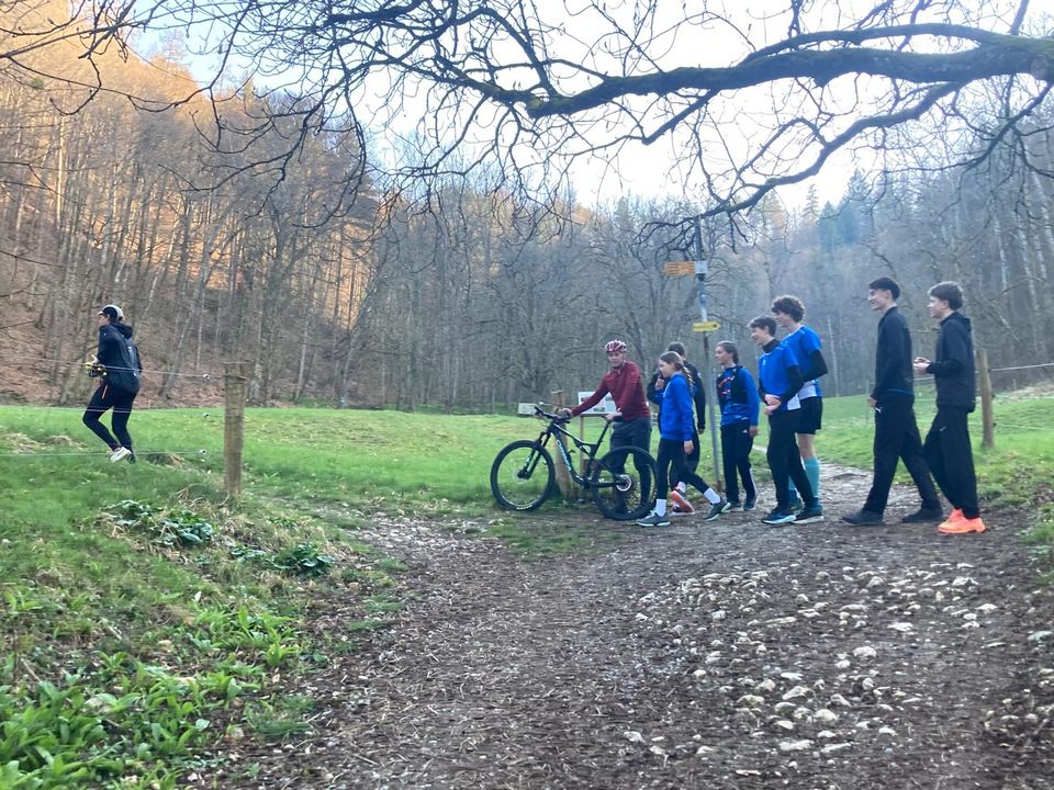 Erfolgreiches Trailrunning-Schnuppertraining mit Weltmeister Benedikt Hoffmann
