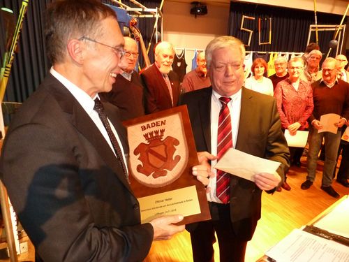 Ottmar Heiler mit Badenschild ausgezeichnet