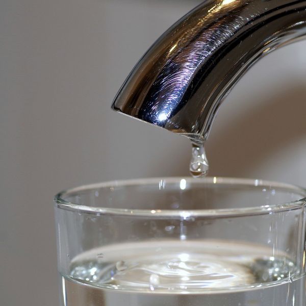 Ungenutzte Sportstätten: Fachgerechte Stilllegung von Trinkwasser-Installationen aufgrund der Einschränkungen der Corona-Krise