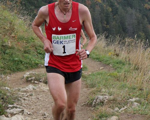Timo Zeiler wird Vierter / Joachim Benz gewinnt die M40