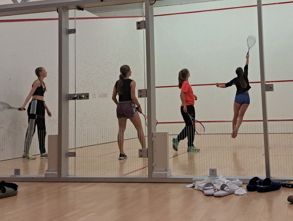 ... und auf dem Squash-Court