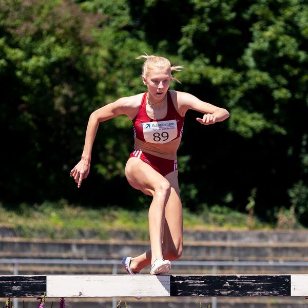 Jolanda Kallabis läuft U16-Rekord über 1500 Meter Hindernis