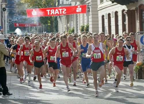 Jonas Frenzel schnellster Badener über 10 km /<br>Gold für Laura Knörr