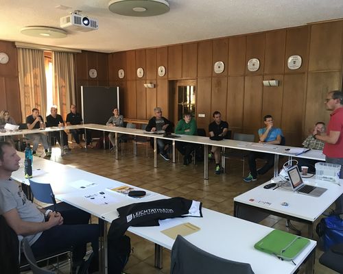 Lauftrainer bilden sich in Schöneck fort