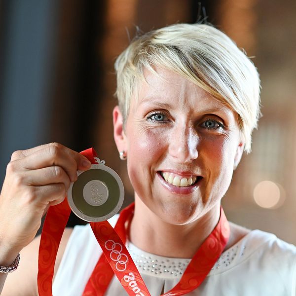 Christina Obergföll bekommt Silbermedaille von Peking 2008