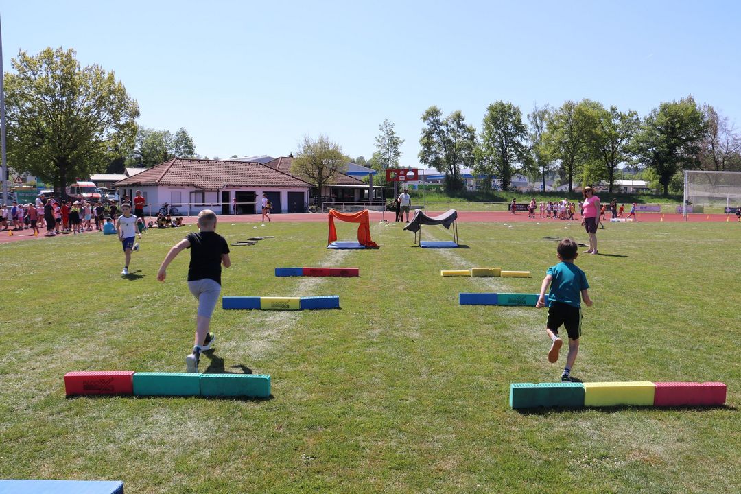 Schulprojekt „Grundschule trifft Kinderleichtathletik“ begeistert landesweit über 11.000 Kinder