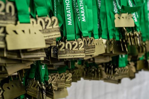 Rund 10.000 Läuferinnen und Läufer aus 87 Nationen beim MEIN FREIBURG MARATHON 2022