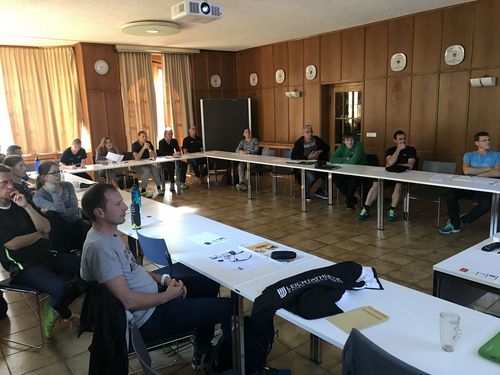 Lauftrainer bilden sich in Schöneck fort