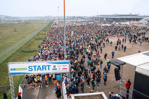 Rund 10.000 Läuferinnen und Läufer aus 87 Nationen beim MEIN FREIBURG MARATHON 2022