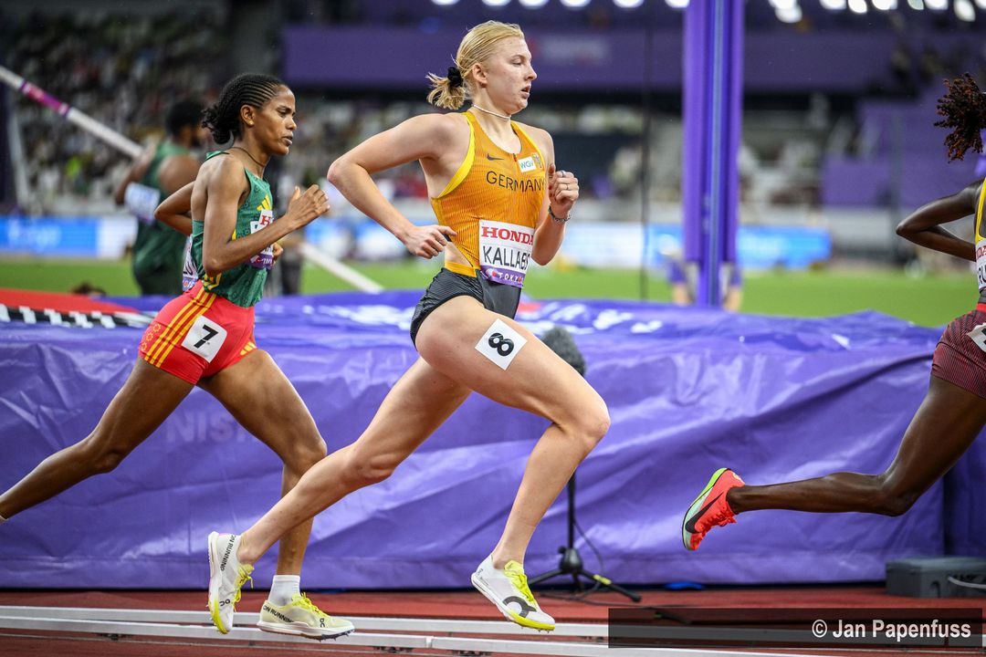 Jolanda Kallabis (FT 1844 Freiburg) in Runde 1 über 1.500 Meter 