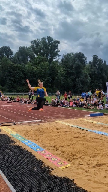 Ein Tag voller Lachen, Wettkampfgeist und Gemeinschaft – „Grundschule trifft Kinderleichtathletik“ bei der LG Weissacher Tal